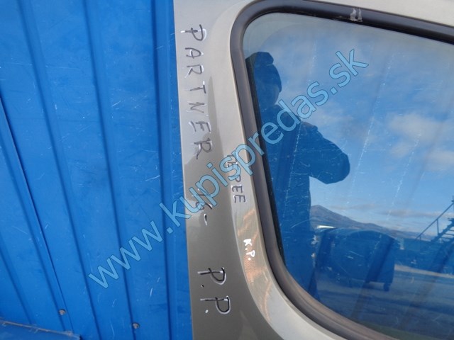 pravé predné dvere na peugeot partner III, 